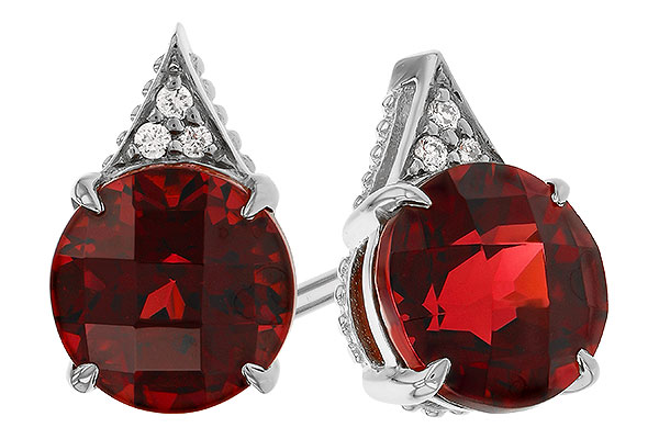 A284-33752: EARR 2.08 TW GARNET 2.10 TGW (6MM RD)
