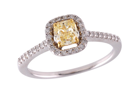 B197-03779: LDR .52 LGT FANCY YELL DIA .66 TW (EGL D14022404)